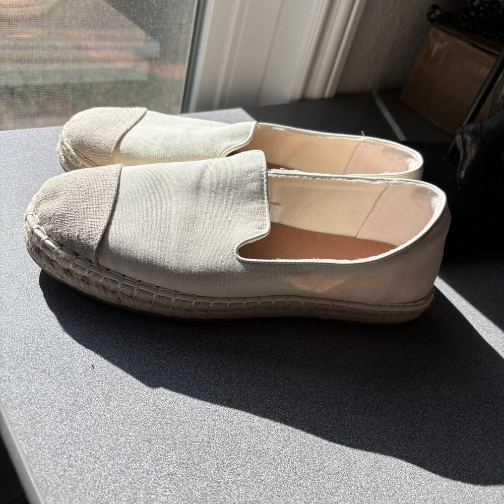 Universal Thread Beige Slip-On Woven Flats Espadrille 9.5